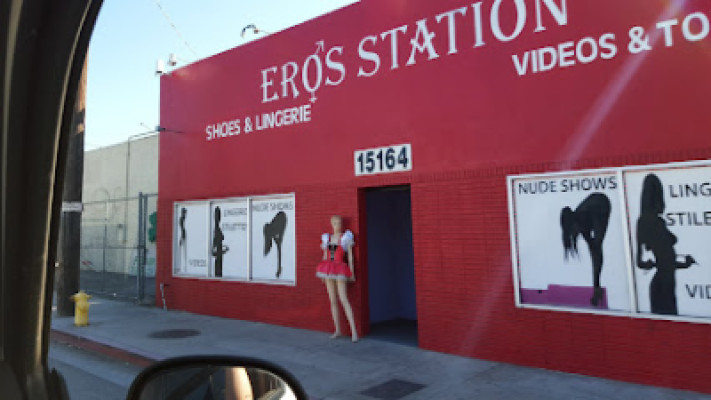 Ero's Station Adult Playhouse